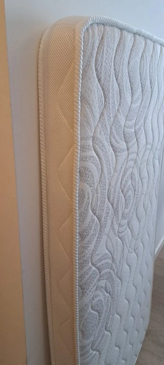 Maxicuna colecho blanca con ruedas