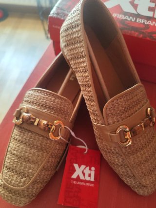 Mocasines Xti Rafia Beige y Dorado Nuevos