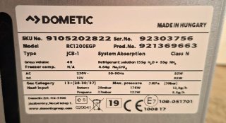 Nevera trivalente Dometic