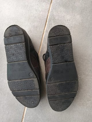 Zapatos Graceland negros y grises