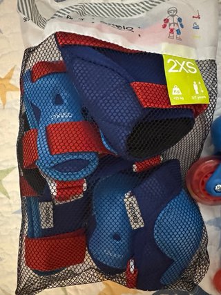 Patines Decathlon Talla 28-30 + Protectores