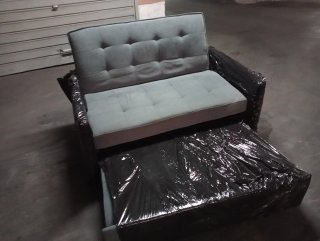 Sofá cama, colchón y secadora
