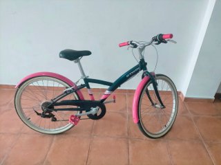 Bicicleta paseo niña Btwin rosa. 24 pulgadas.