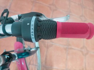 Bicicleta paseo niña Btwin rosa. 24 pulgadas.