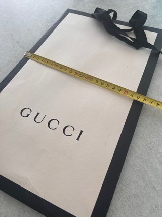 Bolsa de papel Gucci Beige y Negra
