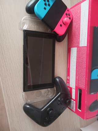 Nintendo Switch Azul y Rojo