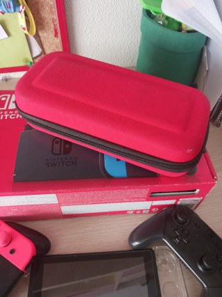 Nintendo Switch Azul y Rojo