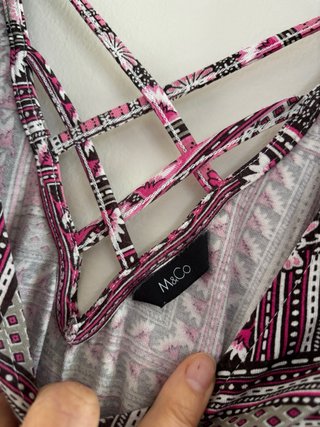 Top M&Co patchwork geometrico