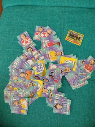 Lote 110 cromos fútbol Qatar 2022