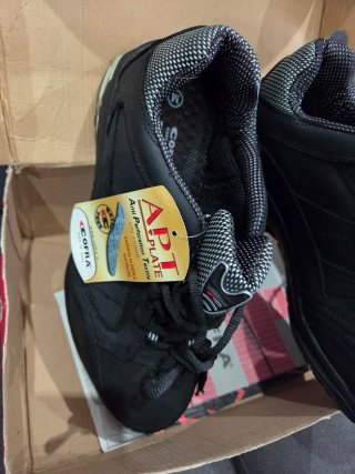 Scarpe Cofra