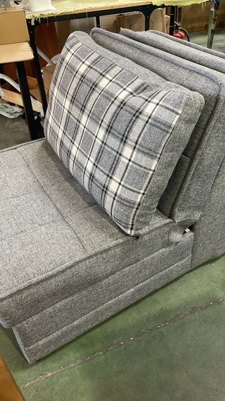 Sillón cama gris con arcón