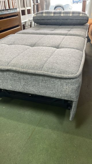 Sillón cama gris con arcón