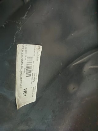 Parachoques BMW E46 Touring Pack M a reparar