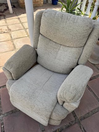 Sillón orejero relax beige