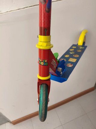 Patinete infantil Mario Bross