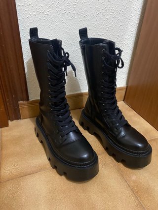 Botas Buffalo Flora Laceup Hi Negras