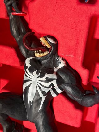 Figura Coleccionista Marvel Spider-Man 2 PS5