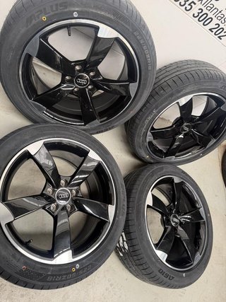 Juego llantas Originales Audi modelo rotor