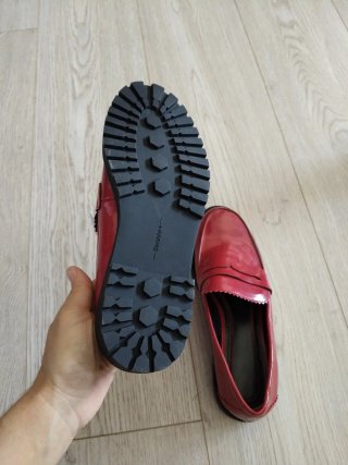 Zapatos Bershka rojos talla 36