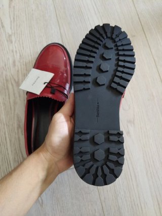 Zapatos Bershka rojos talla 36