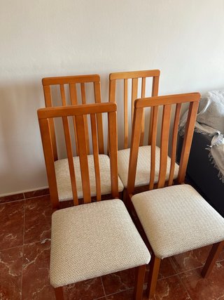 Conjunto 4 Sillas Madera y Tela Beige