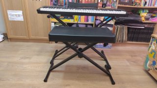 Piano Thomann SP-120 con soporte y banqueta