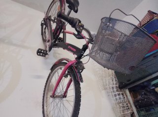 Bicicleta Btwin per bambina rosa