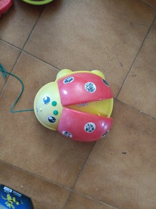 Lote Juguetes Bebé: Teléfono, Coche, Mariquita