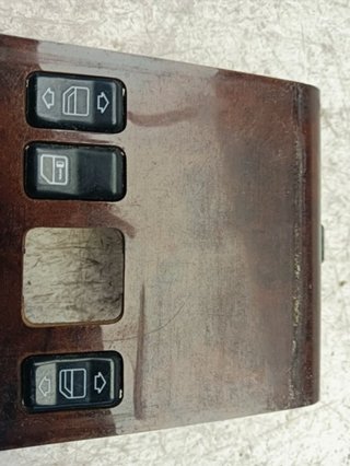 CONSOLA CENTRAL MERCEDES-BENZ CLASE E (BM 124) BE