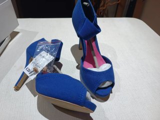 Zapatos abiertos azul tacon 38