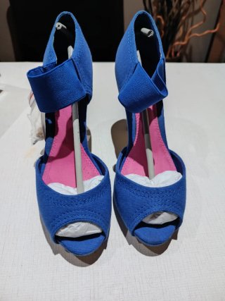Zapatos abiertos azul tacon 38