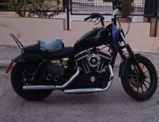 Harley Davidson Sportster 883 Iron Negra
