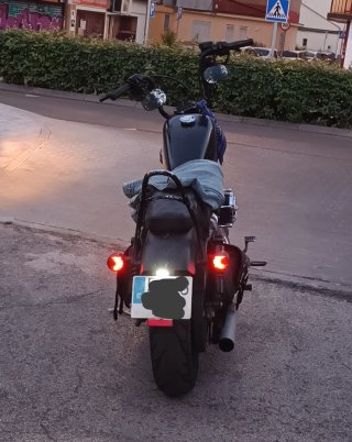 Harley Davidson Sportster 883 Iron Negra