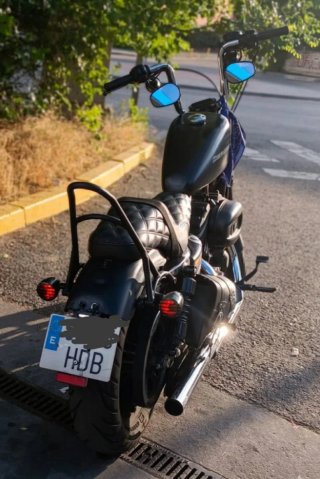 Harley Davidson Sportster 883 Iron Negra