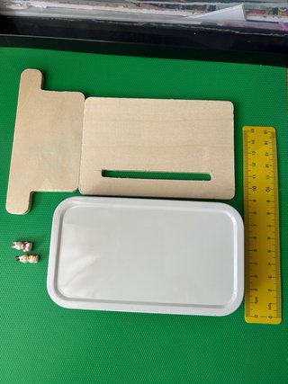 Caja de metal decorativa miniatura