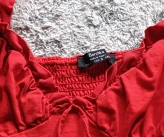Vestido Bershka rojo mangas abullonadas