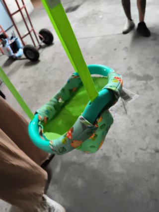 Salta salta para bebé con juguetes