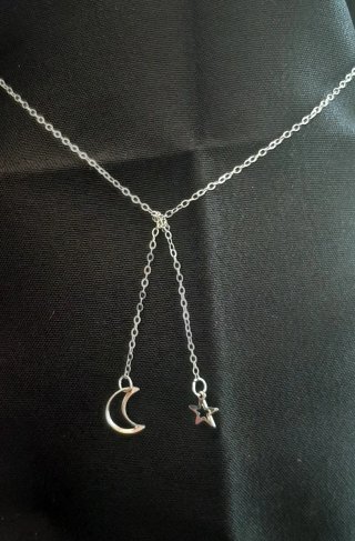 Collar Luna y Estrella plateado.Nueva