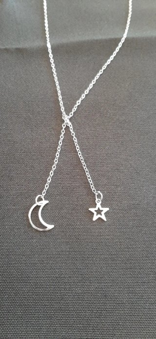 Collar Luna y Estrella plateado.Nueva