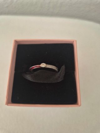 Anillo Pandora Plata y Rojo