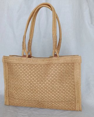 Bolso shopper de hombro rafia trenzada beige