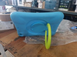 Funda protectora para tablet azul y verde