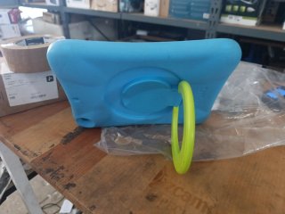 Funda protectora para tablet azul y verde