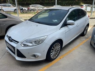 Ford Focus averiado motor