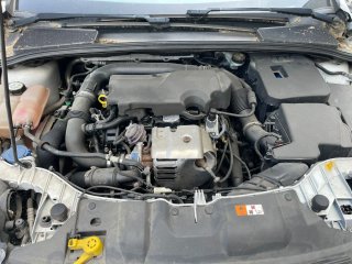 Ford Focus averiado motor