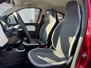 Renault Twingo INTENS SCE 75CV.- " REVISADO Y GARANTIZADO ".- " IMPECABLE ".- " ETIQUETA MEDIOAMBIENTAL C VERDE ".- " GARANTÍA CON COBERTURA EUROPEA ".-