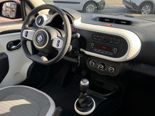 Renault Twingo INTENS SCE 75CV.- " REVISADO Y GARANTIZADO ".- " IMPECABLE ".- " ETIQUETA MEDIOAMBIENTAL C VERDE ".- " GARANTÍA CON COBERTURA EUROPEA ".-