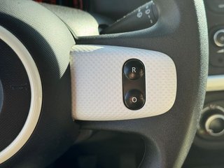 Renault Twingo INTENS SCE 75CV.- " REVISADO Y GARANTIZADO ".- " IMPECABLE ".- " ETIQUETA MEDIOAMBIENTAL C VERDE ".- " GARANTÍA CON COBERTURA EUROPEA ".-