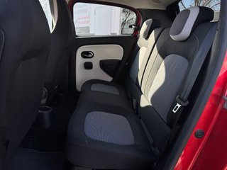 Renault Twingo INTENS SCE 75CV.- " REVISADO Y GARANTIZADO ".- " IMPECABLE ".- " ETIQUETA MEDIOAMBIENTAL C VERDE ".- " GARANTÍA CON COBERTURA EUROPEA ".-