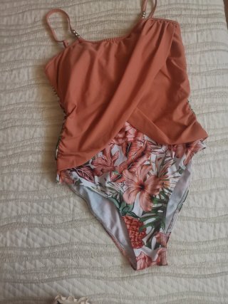 Conjunto playero y bañador  regalo de Chanclas